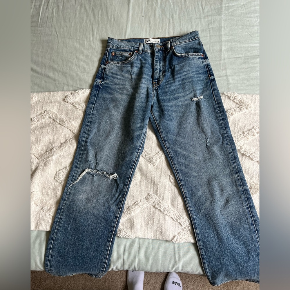 Zara medium wash straight jeans